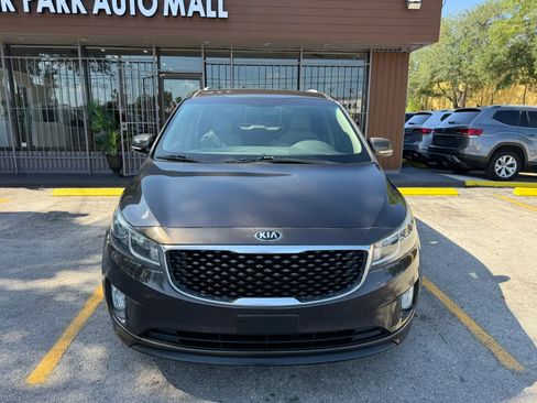 Used 2015 Kia Sedona SX FWD image 2