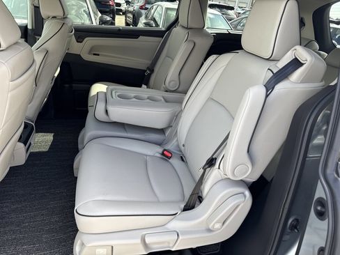 New 2026 Honda Odyssey Touring image 11