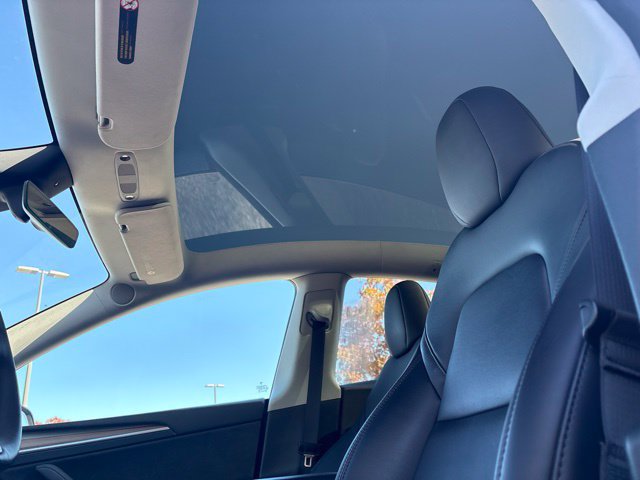 Used 2023 Tesla Model Y Performance AWD/4WD image 3