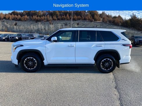 Used 2025 Toyota Sequoia TRD Pro AWD/4WD image 3