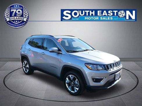 Used 2019 Jeep Compass Limited w/ Safety & Security Group AWD/4WD image 2
