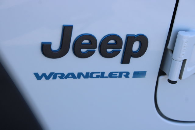 Used 2024 Jeep Wrangler Unlimited Rubicon 4xe AWD/4WD image 9