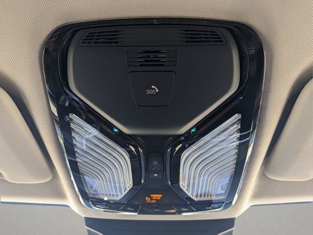 Used 2023 BMW X7 xDrive40i w/ Parking Assistance Package AWD/4WD image 19