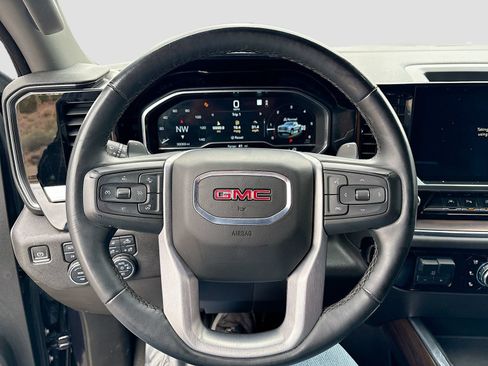 Used 2023 GMC Sierra 1500 SLT w/ SLT Premium Plus Package AWD/4WD image 11