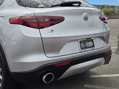 Used 2018 Alfa Romeo Stelvio Ti AWD/4WD image 5