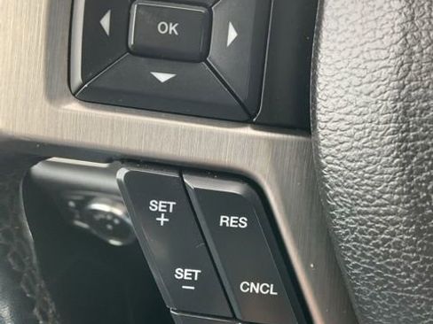 Used 2017 Ford F150 Platinum w/ FX4 Off-Road Package AWD/4WD image 27