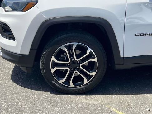 Certified 2022 Jeep Compass Limited AWD/4WD image 9