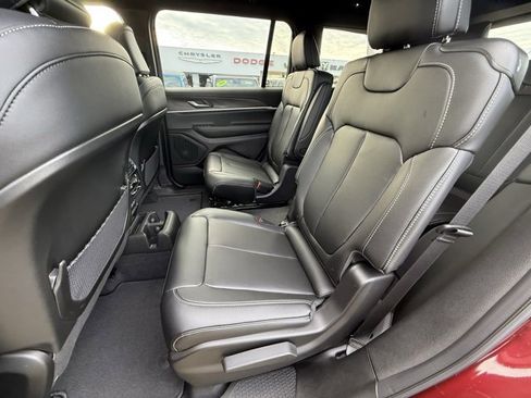 New 2025 Jeep Grand Cherokee L Limited image 10