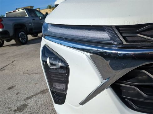 Certified 2025 Chevrolet Trax LT image 10