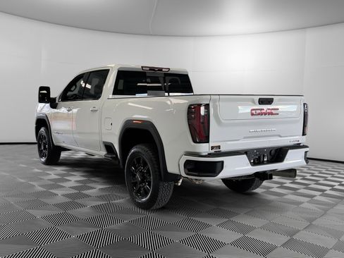 Used 2025 GMC Sierra 2500 AT4 image 6