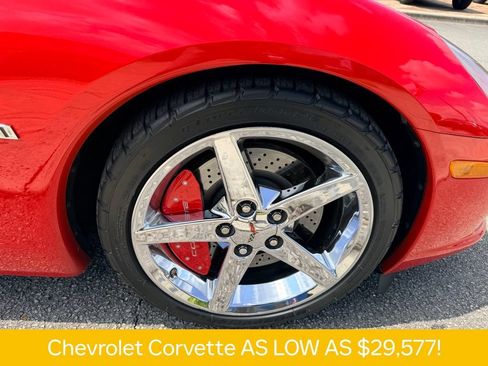 Used 2006 Chevrolet Corvette Coupe w/ Preferred Equipment Group RWD image 32