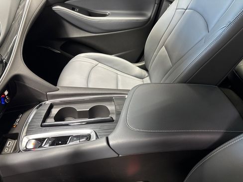 Used 2023 Buick Enclave Essence w/ Sport Touring Edition image 26