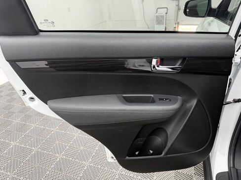 Used 2012 Kia Sorento EX AWD/4WD image 33