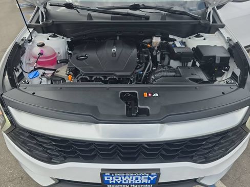 Used 2025 Kia Sportage LX FWD image 19