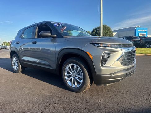 New 2026 Chevrolet TrailBlazer LS w/ LS Confidence Package FWD image 9