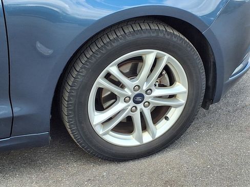 Used 2018 Ford Fusion SE w/ Fusion SE Technology Package image 24