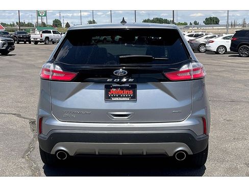 Used 2022 Ford Edge Titanium image 4