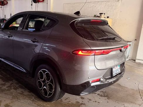 Used 2025 Alfa Romeo Tonale AWD/4WD image 3
