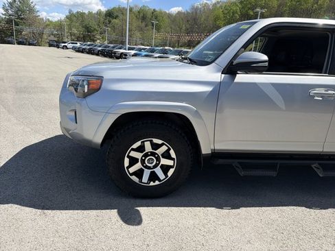 Used 2024 Toyota 4Runner TRD Off-Road Premium w/ Off Road Premium Plus Package AWD/4WD image 9