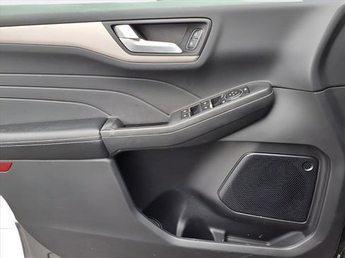 Used 2022 Ford Escape SEL image 17