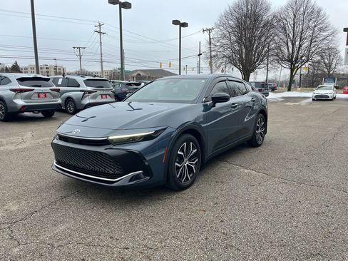 Certified 2026 Toyota Crown XLE image 1