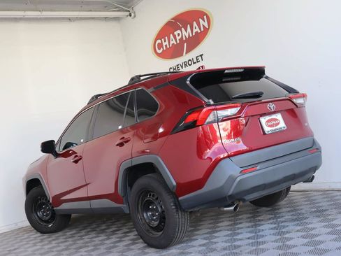 Used 2020 Toyota RAV4 LE w/ Carpet Mat Package FWD image 4