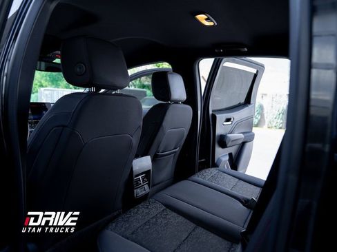 Used 2024 Chevrolet Colorado Z71 w/ Z71 Convenience Package 2 image 21