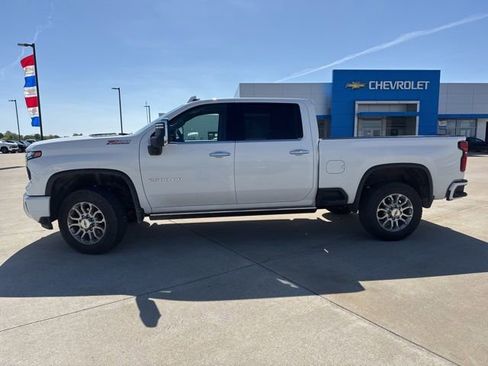Used 2025 Chevrolet Silverado 2500 LTZ w/ Z71 Chrome Sport Edition AWD/4WD image 2