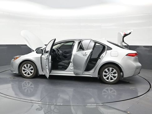Used 2024 Toyota Corolla LE FWD image 30