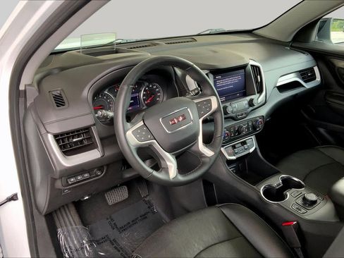 Used 2023 GMC Terrain SLT w/ Tech Package FWD image 18