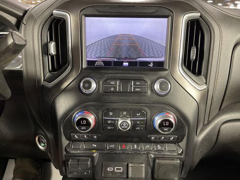 Used 2020 GMC Sierra 2500 AT4 w/ AT4 Premium Package image 24