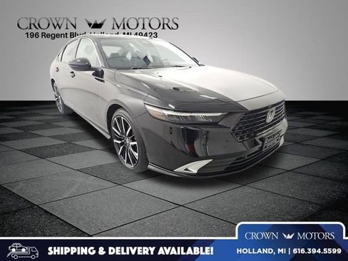 Used 2023 Honda Accord Touring image 1