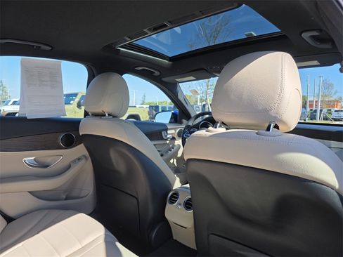 Used 2019 Mercedes-Benz C 300 C 300 image 12