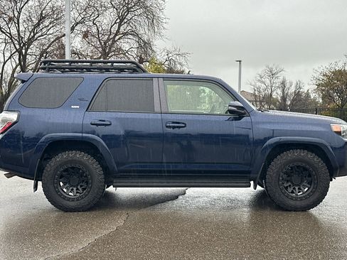 Used 2022 Toyota 4Runner SR5 Premium w/ Moonroof Package image 3