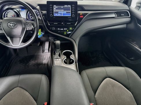 Used 2025 Toyota Camry SE FWD image 22
