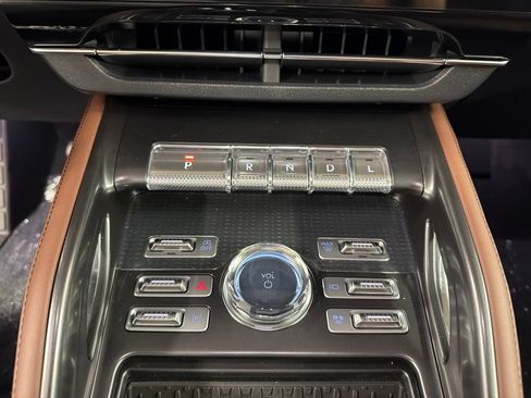 Used 2026 Lincoln Nautilus Reserve AWD/4WD image 13