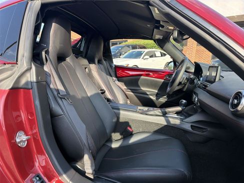 Used 2019 MAZDA MX-5 Miata RF Grand Touring RWD image 13