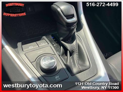 Certified 2020 Toyota RAV4 Limited image 29