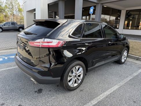 Used 2024 Ford Edge Titanium image 4