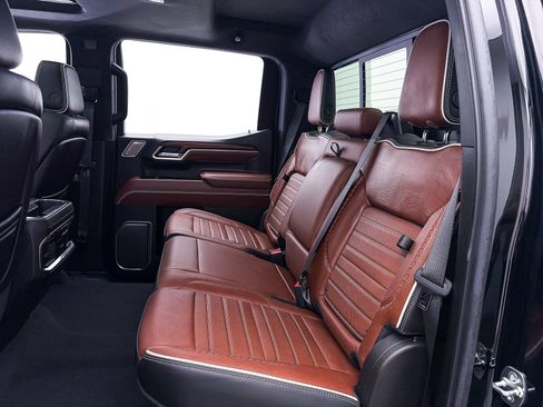 Used 2025 GMC Sierra 1500 Denali Ultimate AWD/4WD image 44