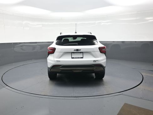 Used 2024 Chevrolet Trax ACTIV w/ Driver Confidence Package image 4