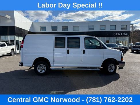 Used 2025 GMC Savana 2500 w/ Driver Convenience Package RWD image 8