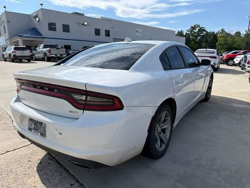 Used 2017 Dodge Charger SXT RWD image 21