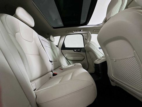 Used 2020 Volvo XC60 T8 Inscription w/ Protection Package Premier image 25