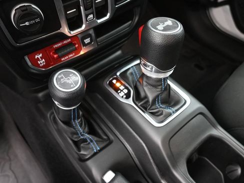 Used 2023 Jeep Wrangler Unlimited Rubicon 4xe w/ Safety Group AWD/4WD image 14