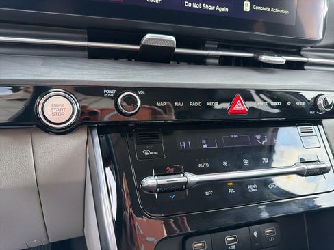 Used 2024 Kia Carnival SX image 16