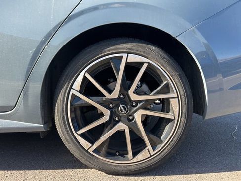 Used 2024 Nissan Sentra SR w/ SR Premium Package image 9