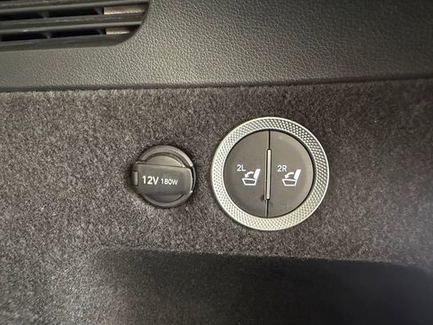Used 2025 Genesis GV80 2.5T Standard AWD/4WD image 37
