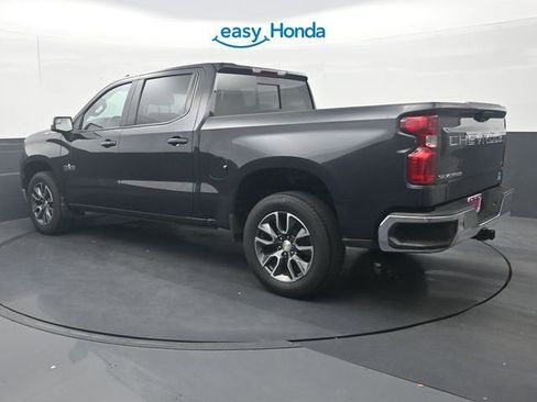 Used 2022 Chevrolet Silverado 1500 LT w/ Convenience Package II RWD image 5