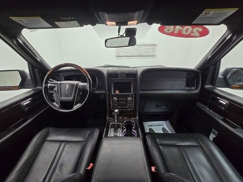 Used 2016 Lincoln Navigator L Reserve RWD image 19